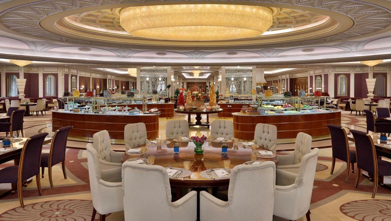 The Ritz-Carlton, Riyadh Exterior photo The Royal Cafe