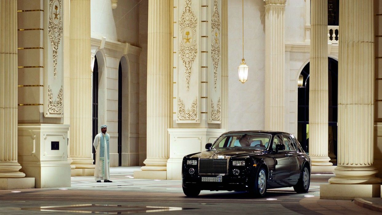 The Ritz-Carlton, Riyadh Exterior photo Rolls-Royce Phantom